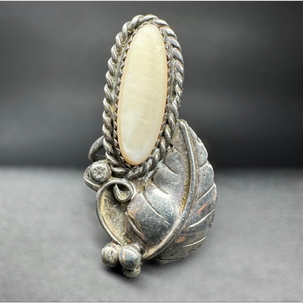 Sterling Silver Mother of Pearl Leaf Statement Ring Size 7.25 Southwestern Style